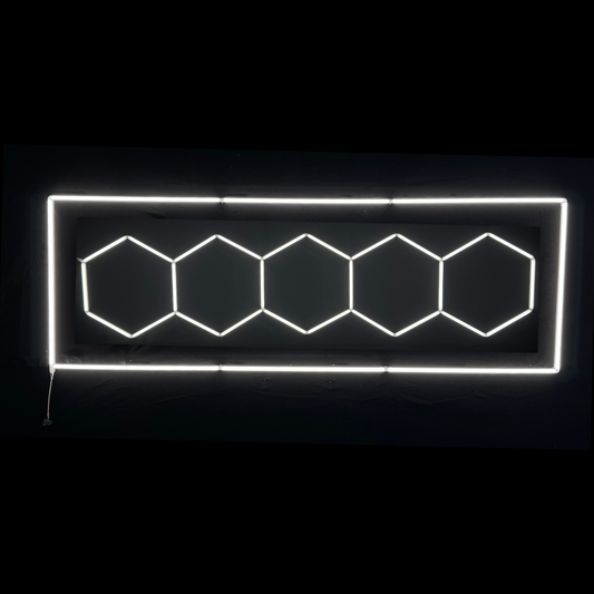 NORTHLUMEN™ 5-Grid Hexagon LED-valosarja kehikolla